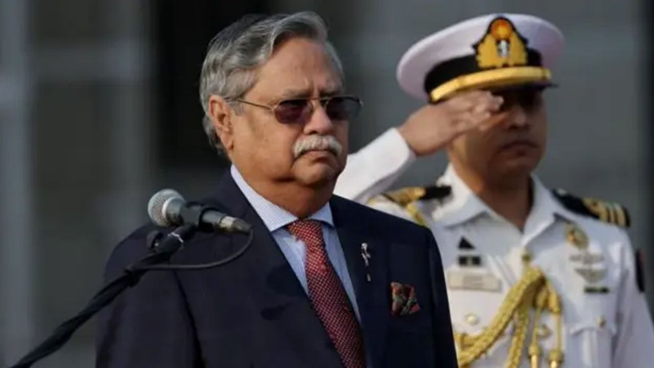 পদত্যাগ করেছেন রাষ্ট্রপতি চুপ্পু