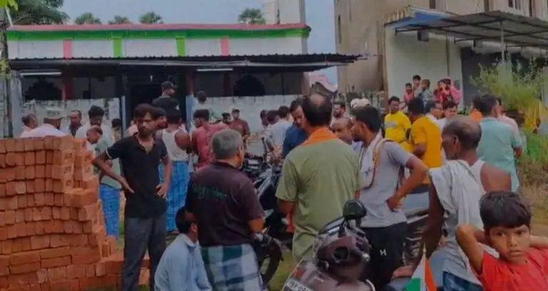 ভারতে মসজিদের ভেতরে ইমামকে কুপিয়ে হত্যা, এলাকায় উত্তেজনা